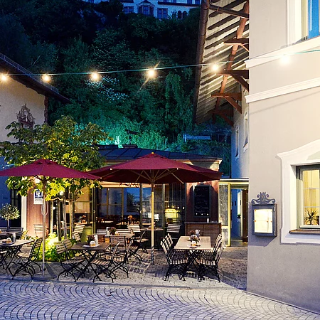 Hofwirt Salettl bei Nacht